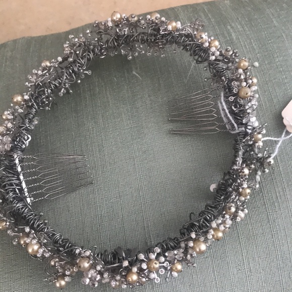 Wow can’t get over this gorgeous tiara vintage for sale - Picture 4 of 7